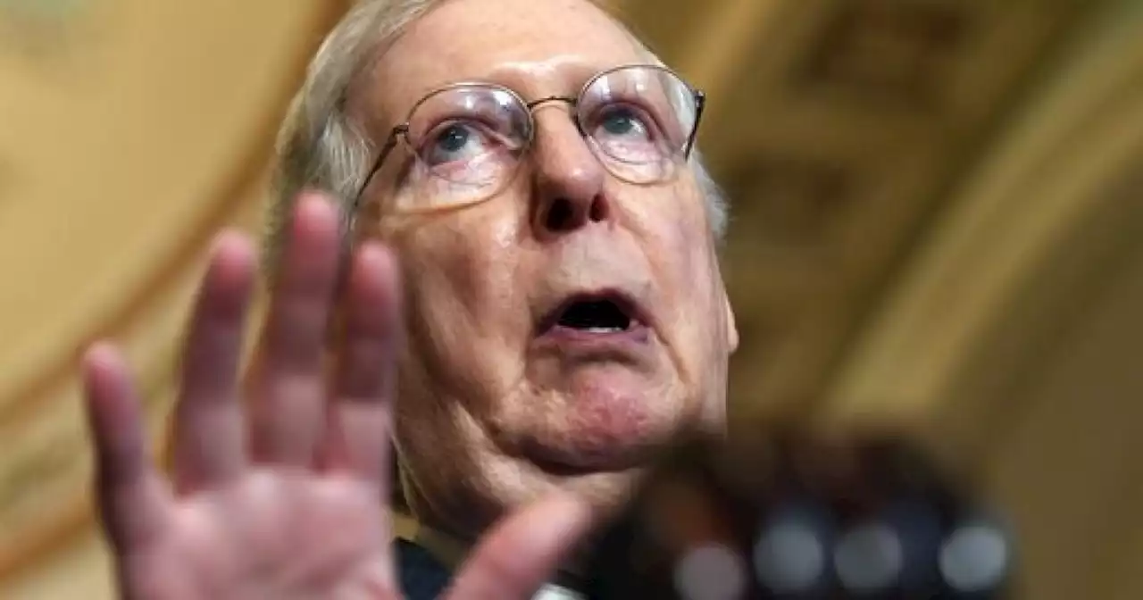 Senate GOP Leader Mitch McConnell freezes up at a news conference again