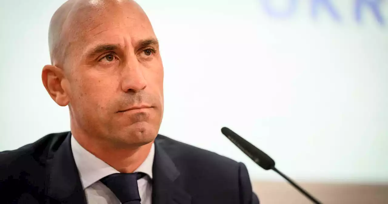 Baiser forcé : Luis Rubiales tente encore de minimiser son geste et négocie sa sortie