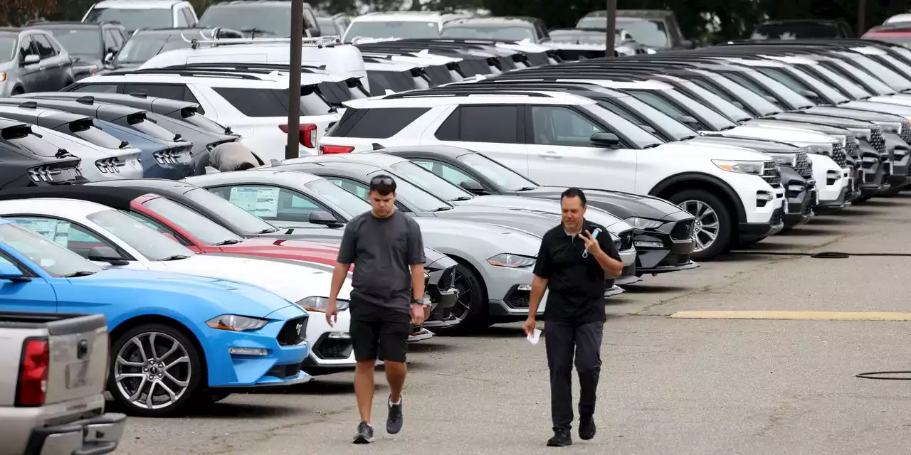 Buying a new car? Don’t expect a bargain, even with more vehicles on dealership lots.