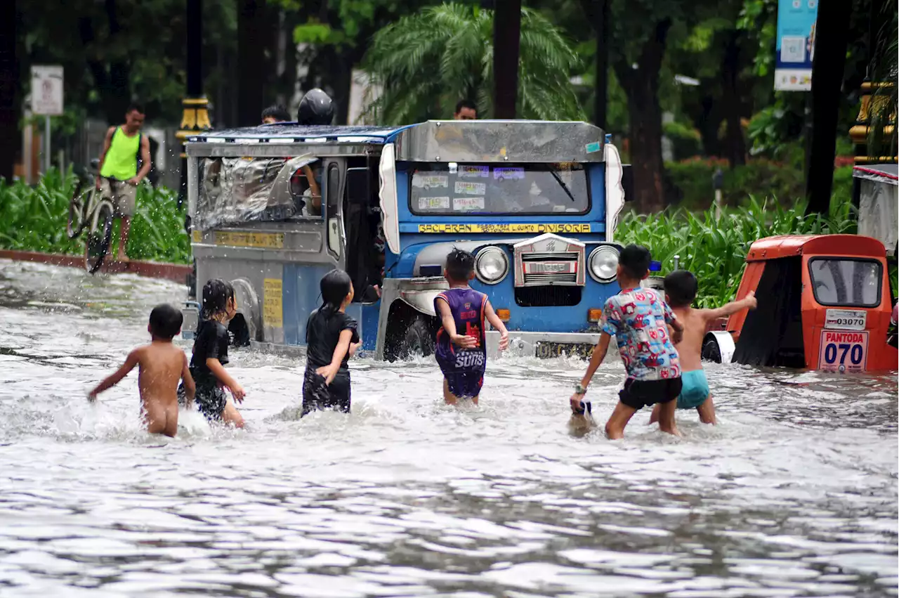 Work, classes suspended today as storms boost ‘habagat’ rains