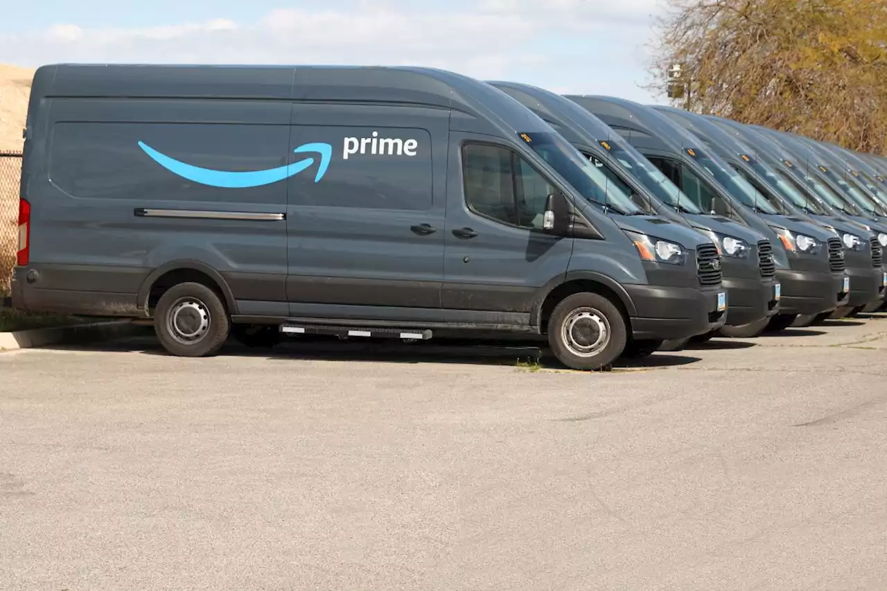 Amazon will let Shopify sellers use its delivery services