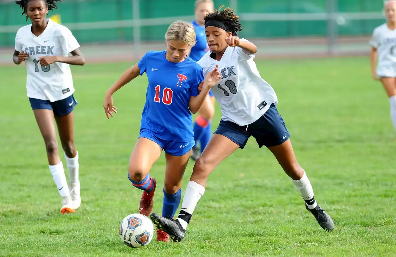 Tri-County Conference girls soccer midfielders to watch in 2023