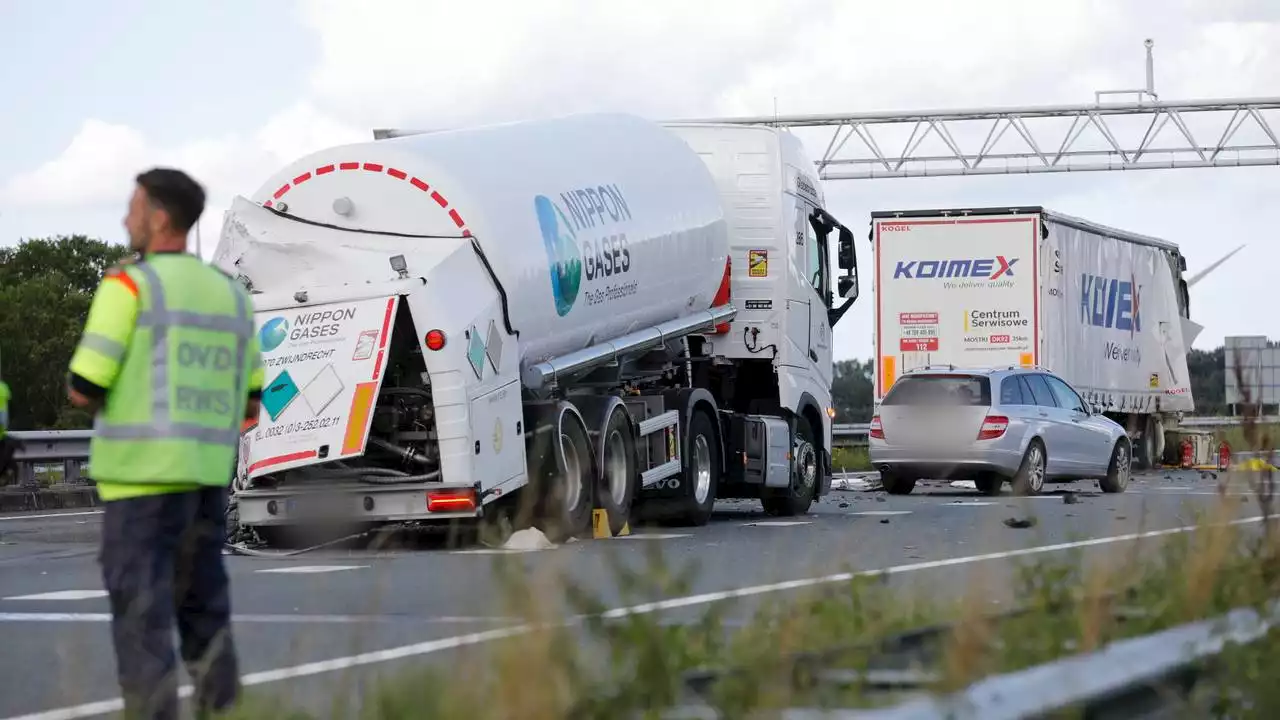 A29 nog tot vijf uur dicht na zwaar ongeluk bij Willemstad