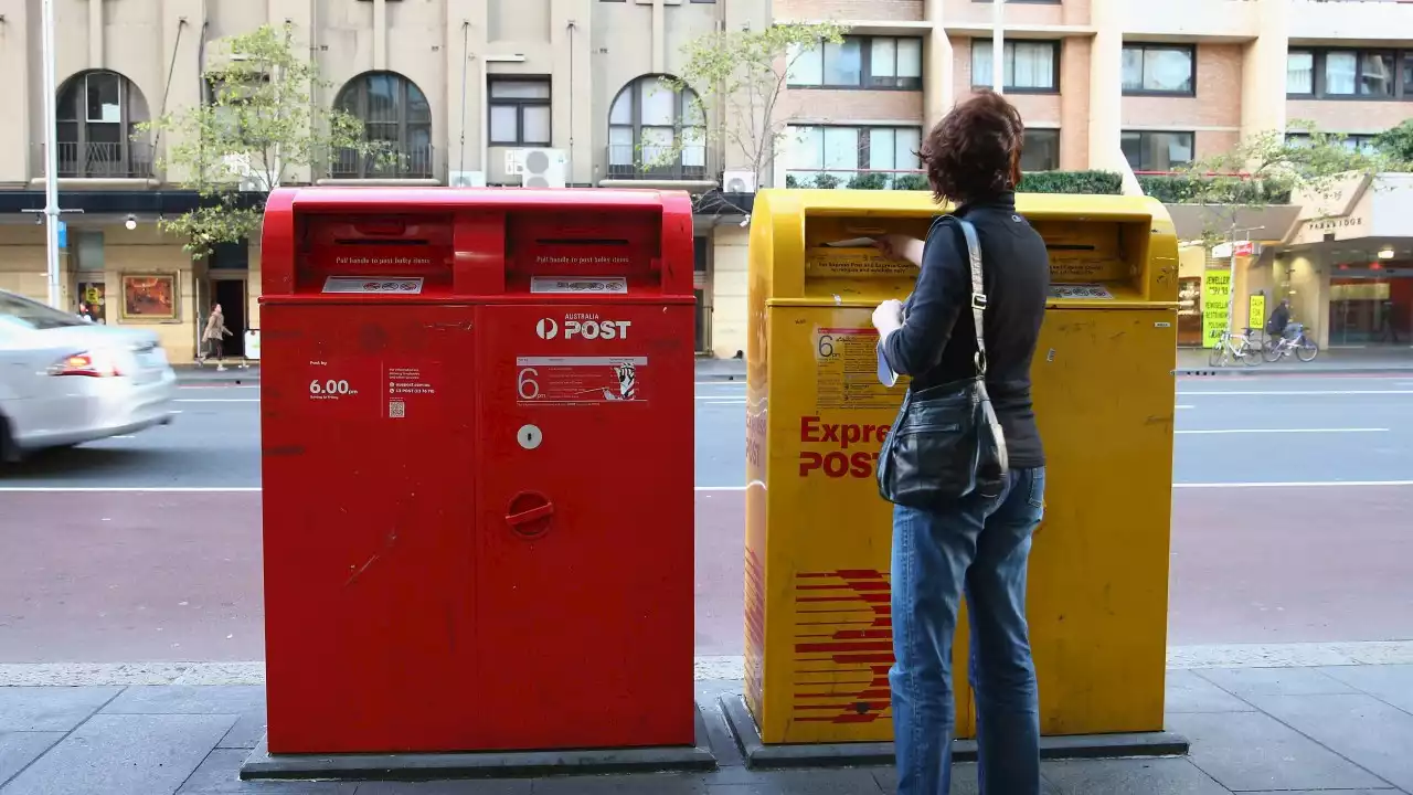 Australia Post records $200 million loss