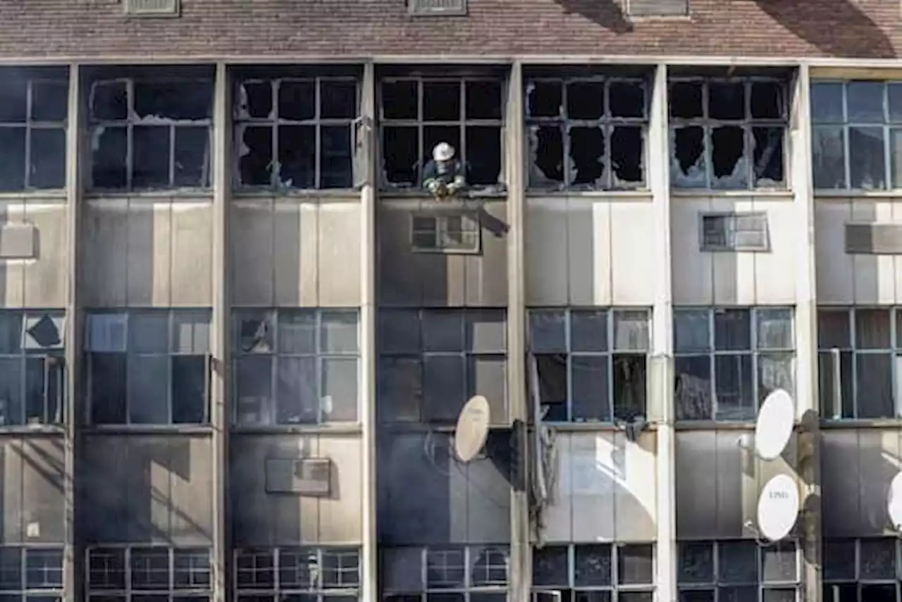 Sudafrica, in fiamme un edificio a Johannesburg: almeno 63 le vittime