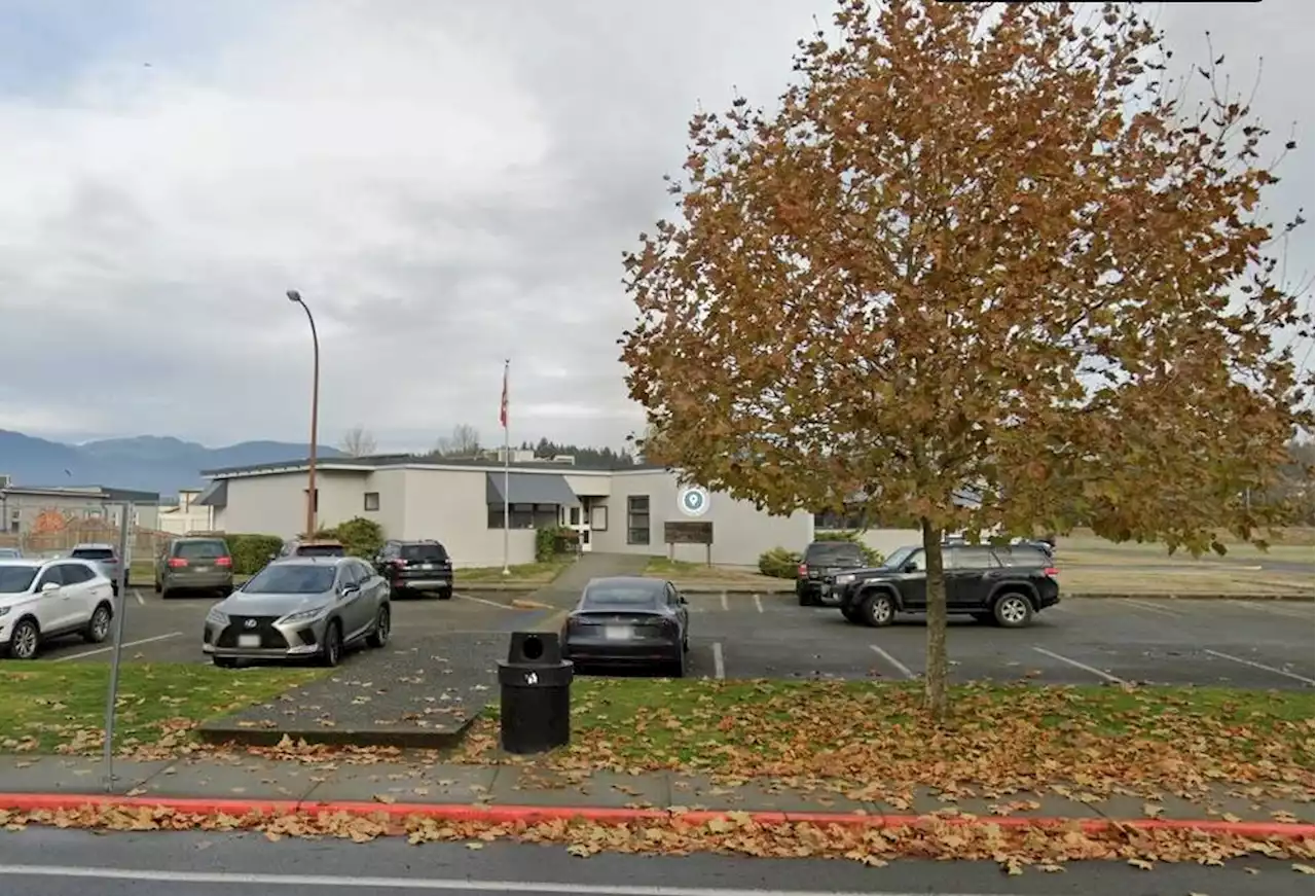 Cowichan Valley teacher suspended after student injured playing game