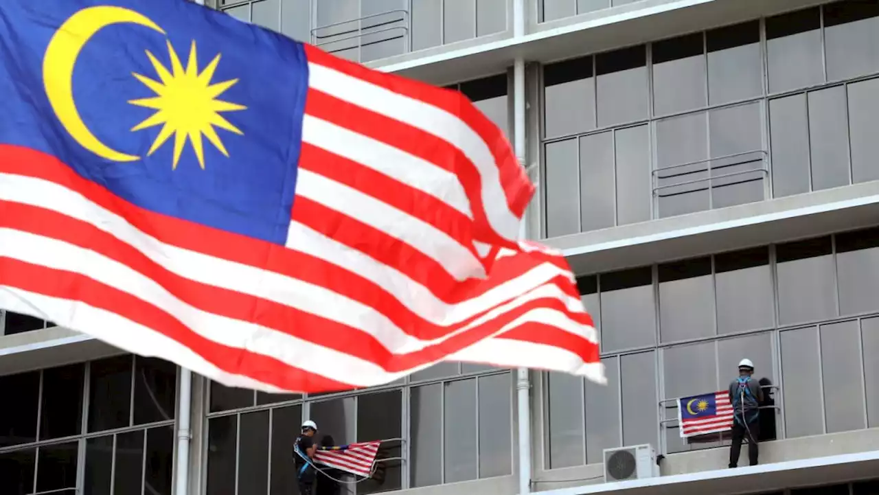 Malaysia rejects new Chinese map over South China Sea claims