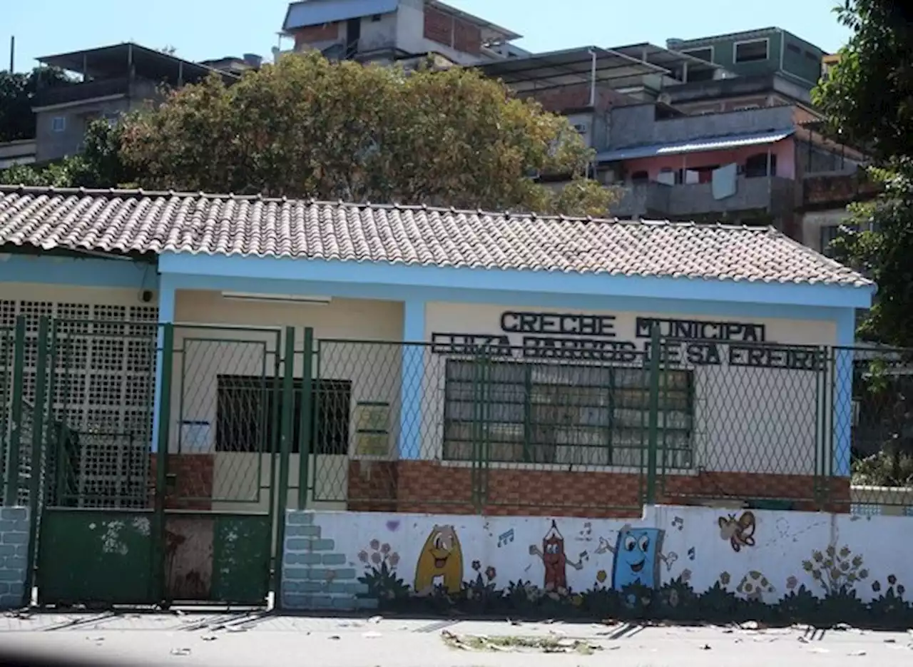 Conteúdo sexual em funk afasta mais uma diretora de escola no Rio