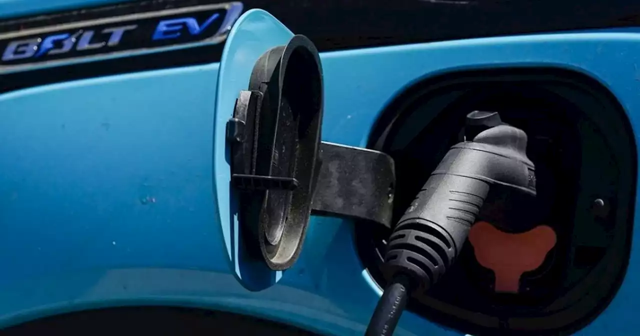 Canadian EV registrations inching closer to Liberal government's target