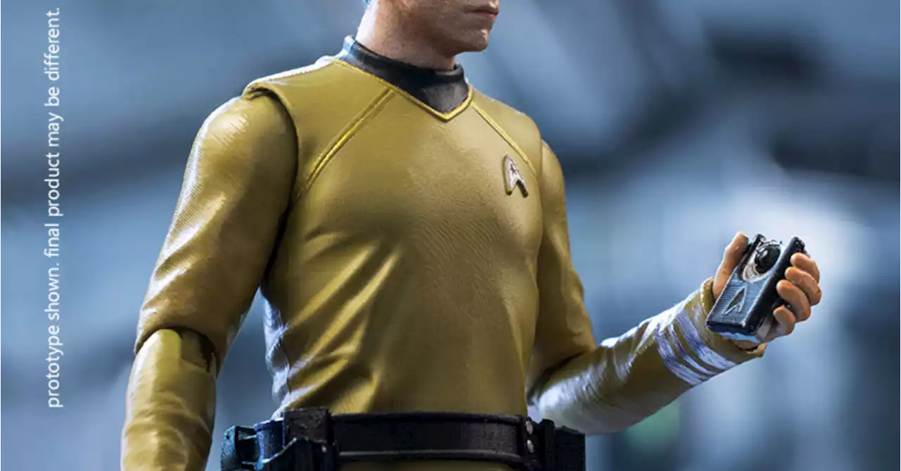 Captain James T. Kirk Kicks Off Hiya Toys New 1/18 Star Trek Line