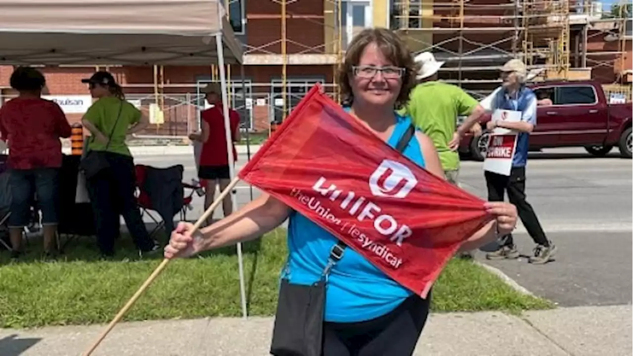 Striking Metro grocery store worker says she 'can't afford to shop at Metro' | CBC News