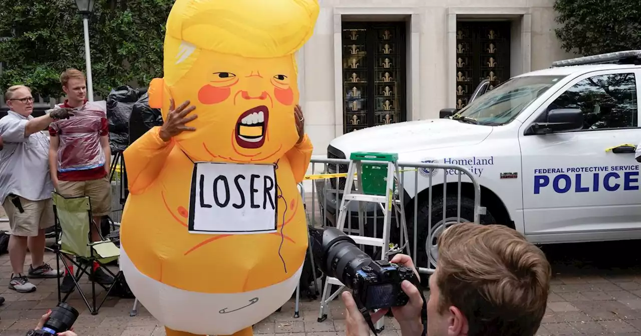 Circus atmosphere reigned outside federal courthouse where Trump was arraigned