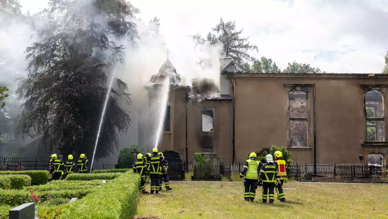 Großröhrsdorf: Feuer zerstört Barockkirche in Sachsen fast vollständig