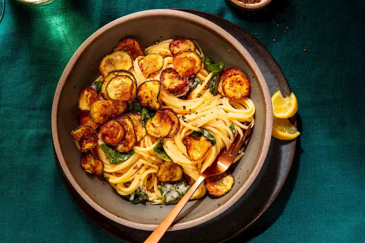 Gwyneth Paltrow’s Fried Zucchini Spaghetti Is the Easy Summer Dinner You’ve Been Looking for