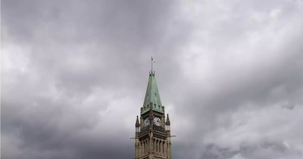 Tornado touches down near Ottawa Thursday evening, Environment Canada says | Globalnews.ca