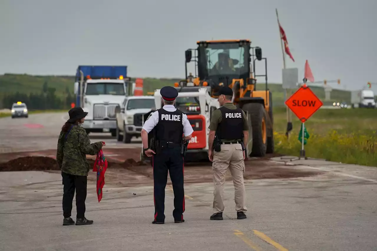 Rallies across Canada demand search of Winnipeg landfill for slain Indigenous women