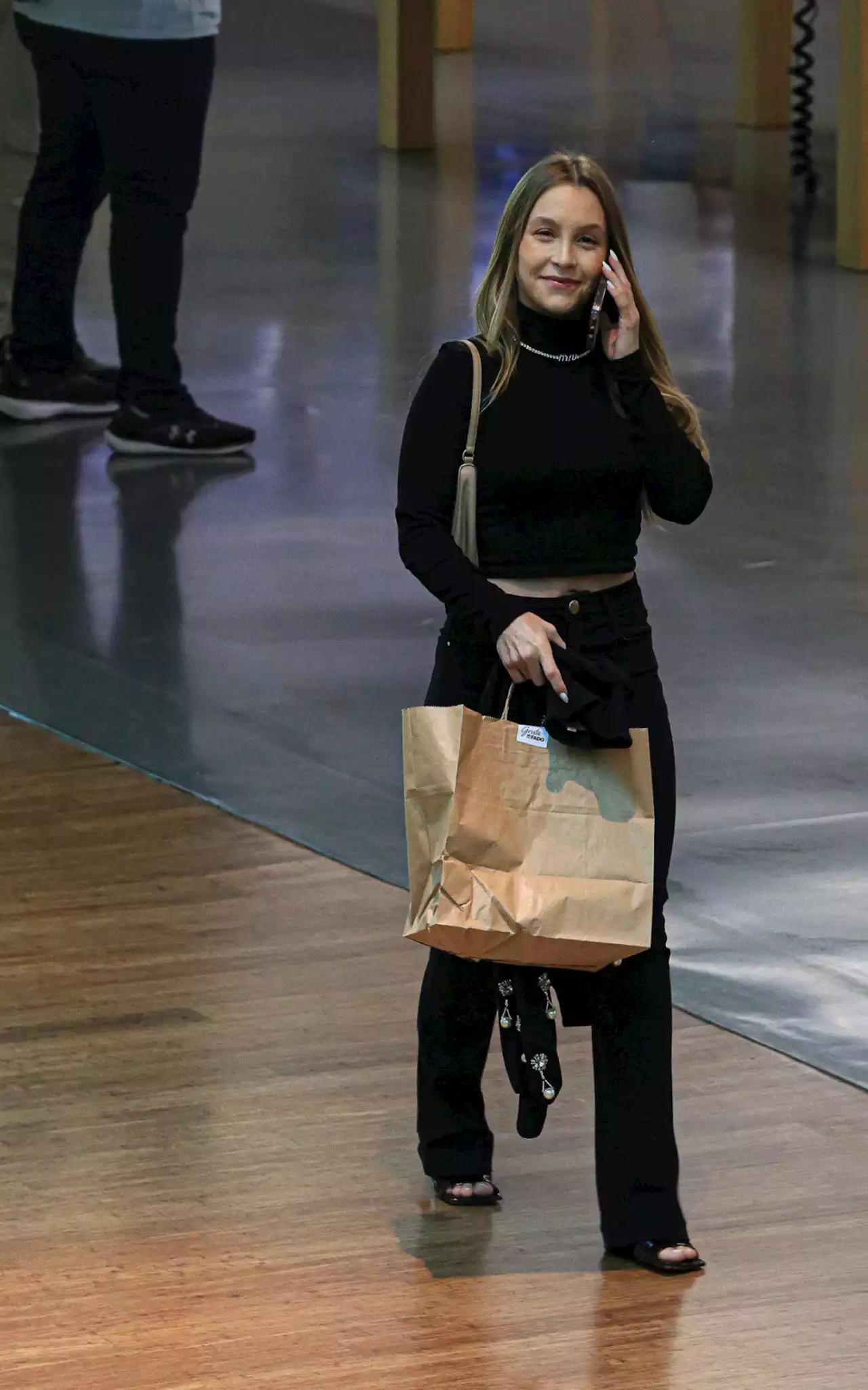 Carla Diaz curte dia de compras em shopping do Rio | Celebridades | O Dia