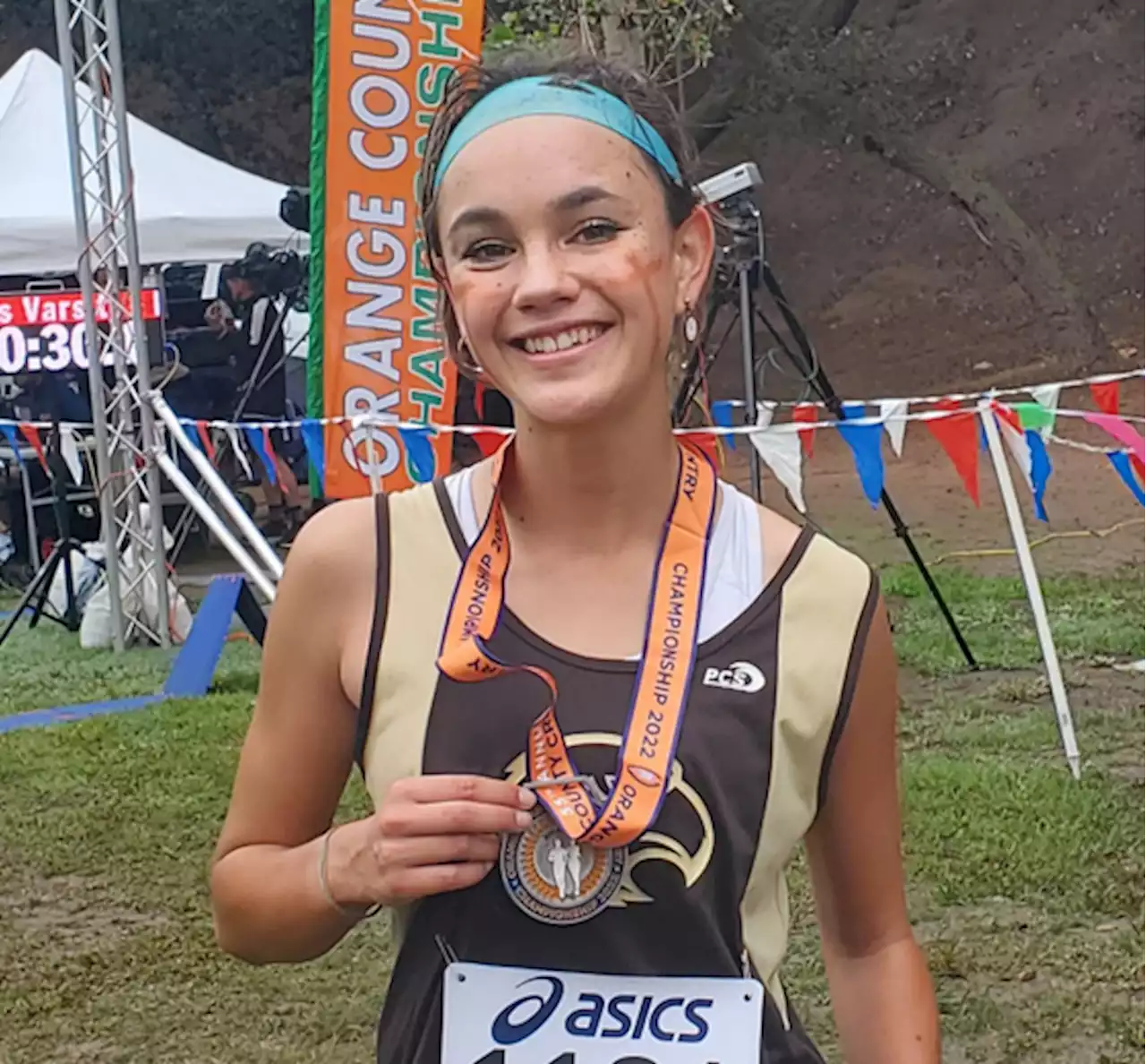 Standout distance runner Holly Barker transfers to Trabuco Hills