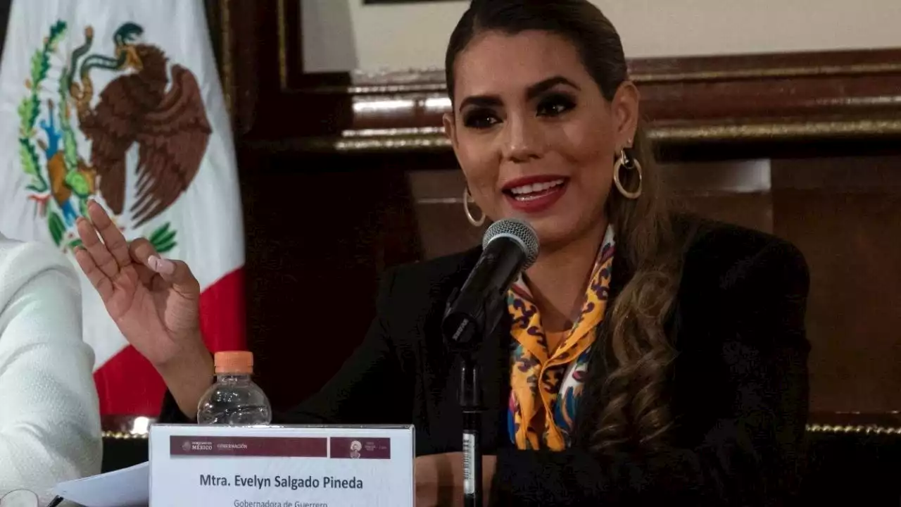 Revela Reforma presunta red corrupta de familiares de Evelyn Salgado