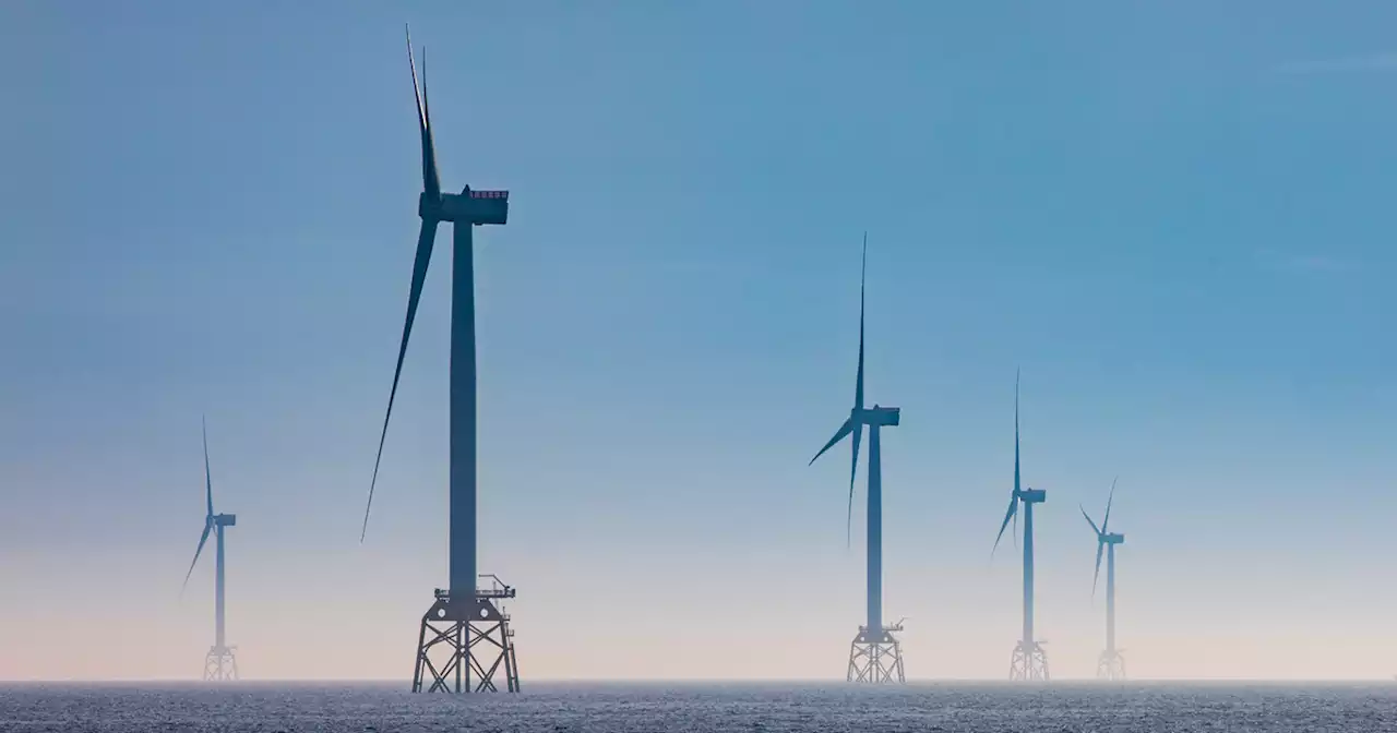 Le plus grand parc éolien offshore au monde reçoit ses premières turbines