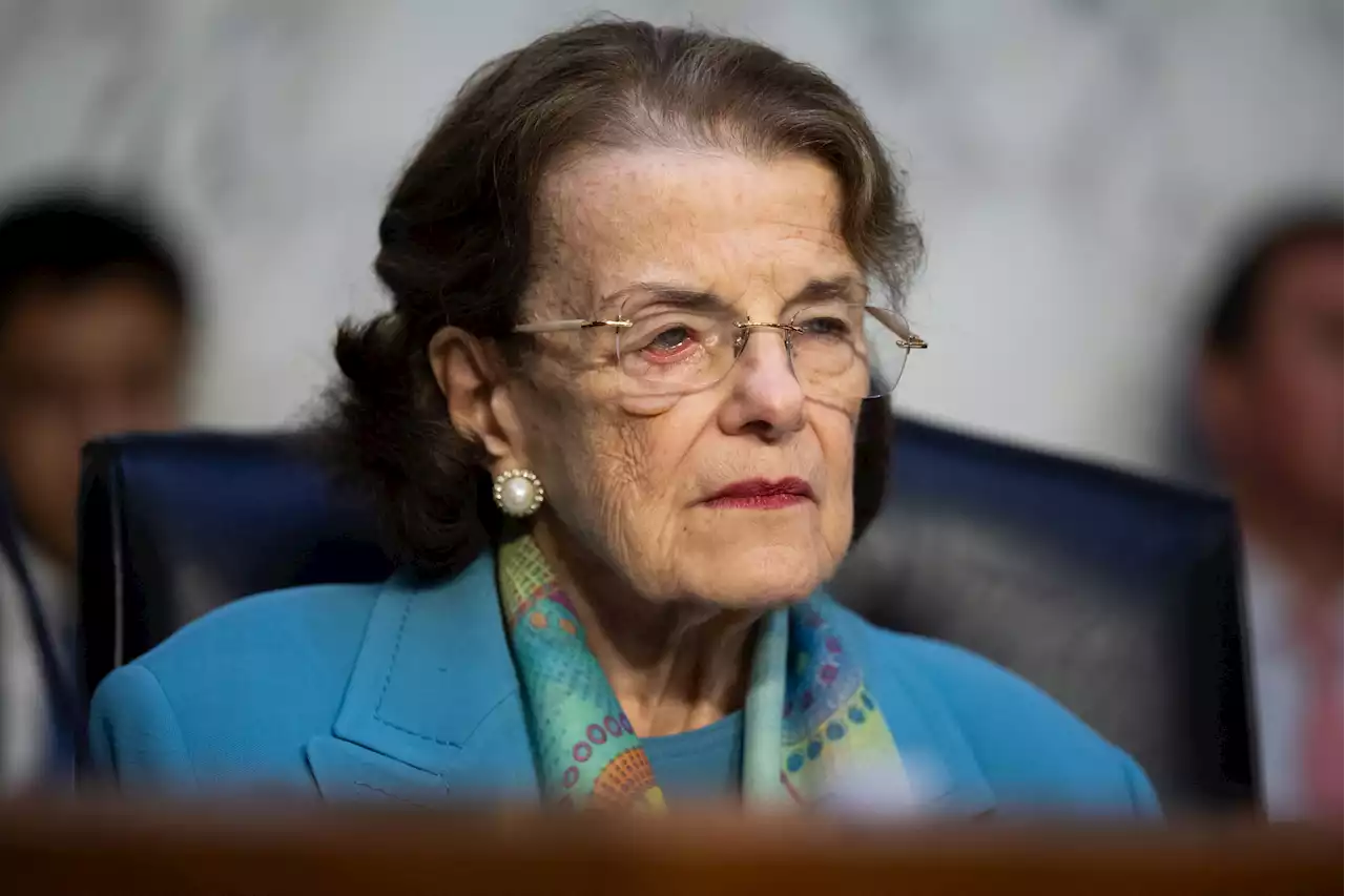 Dianne Feinstein ceding 'power of attorney' to daughter raises questions