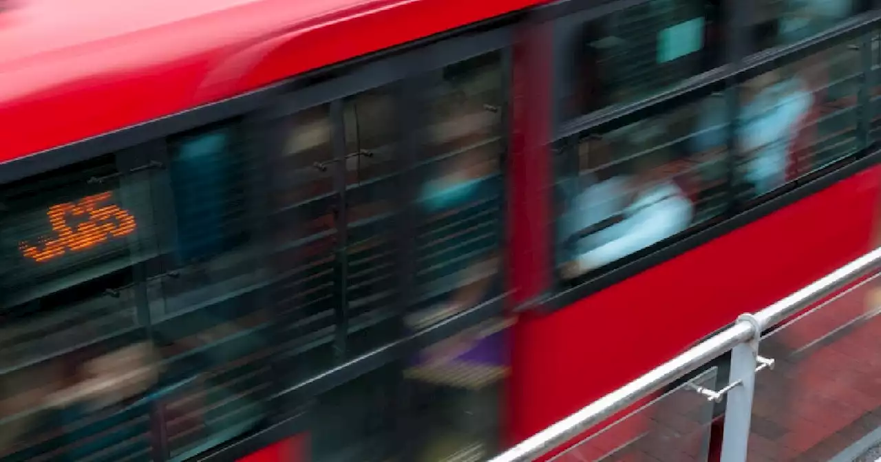 Tía de Paula Valentina, joven que murió tras robo en Transmilenio, falleció durante el velorio