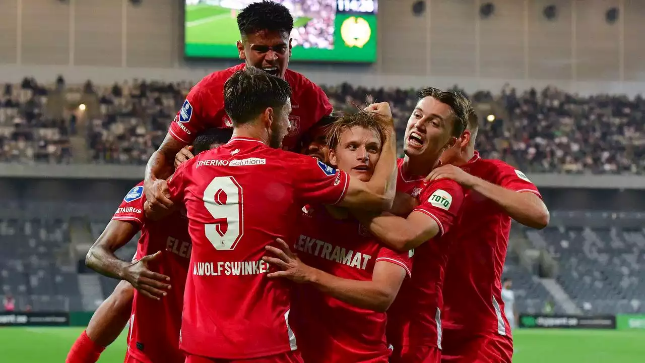 FC Twente worstelt zich via verlenging naar derde voorronde Conference League