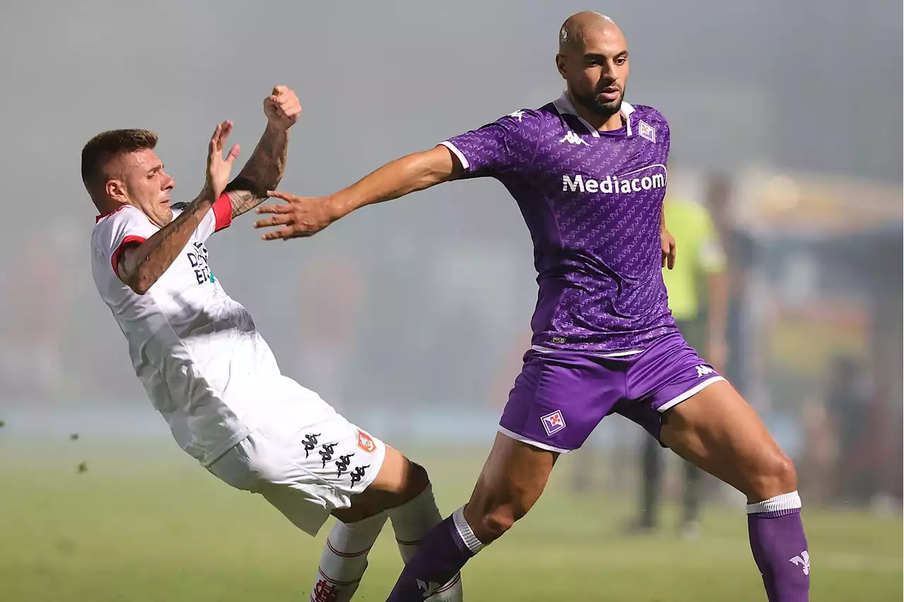 Amrabat not in Fiorentina squad as Man United rumours ramp up