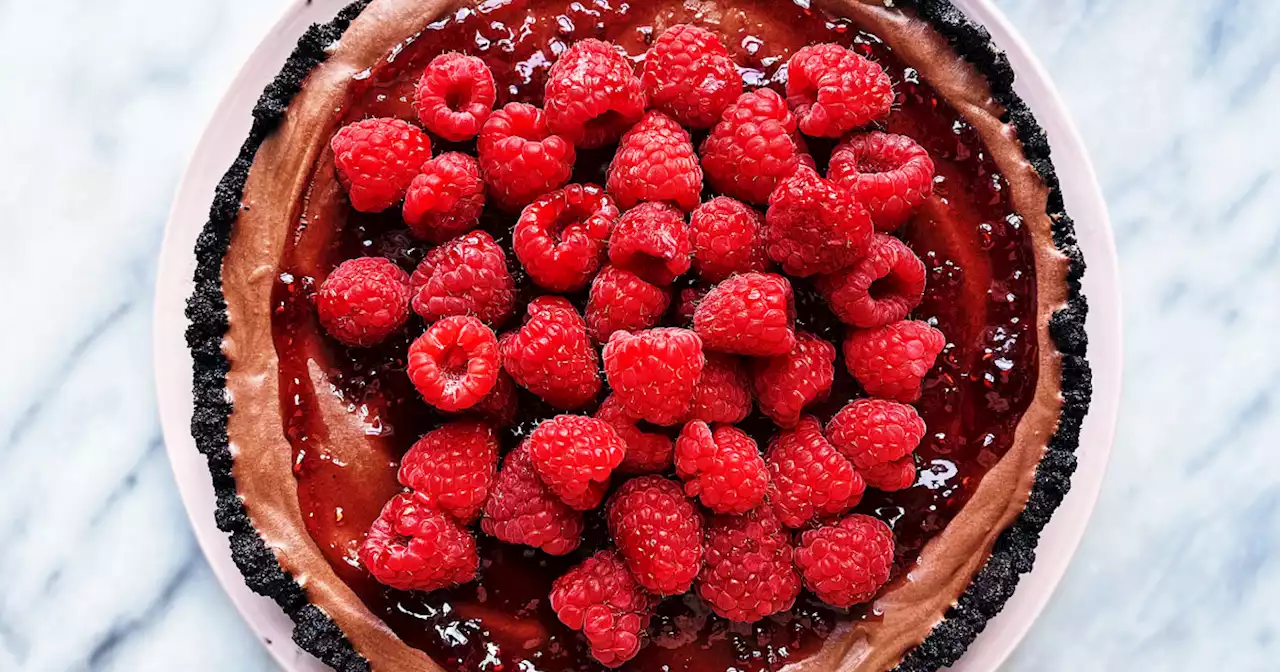 No-Bake Chocolate Raspberry Pie