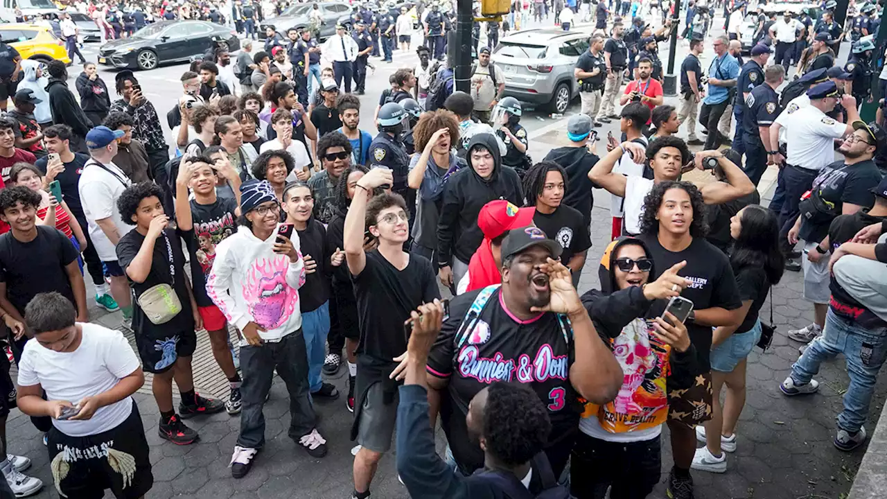 Twitch streamer to be charged after giveaway sparks mayhem in NYC's Union Square Park: police