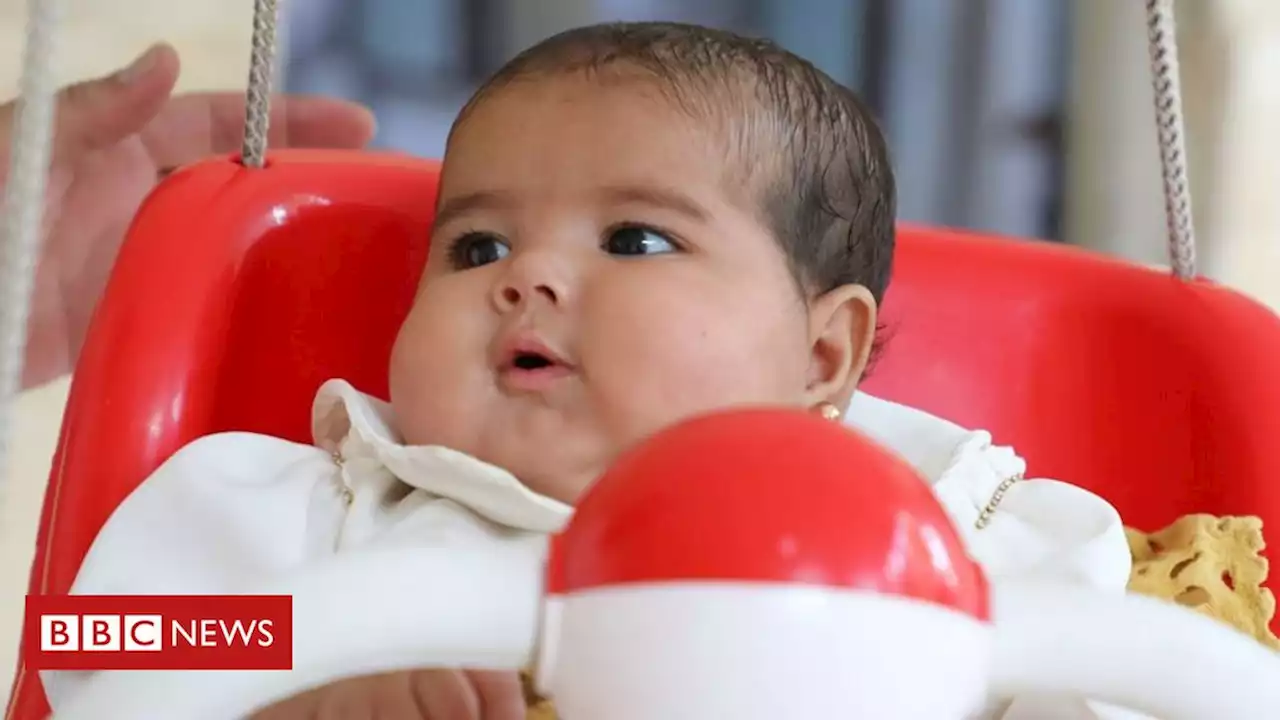 O que aconteceu com o bebê 'milagroso' que sobreviveu ao terremoto da Síria? - BBC News Brasil