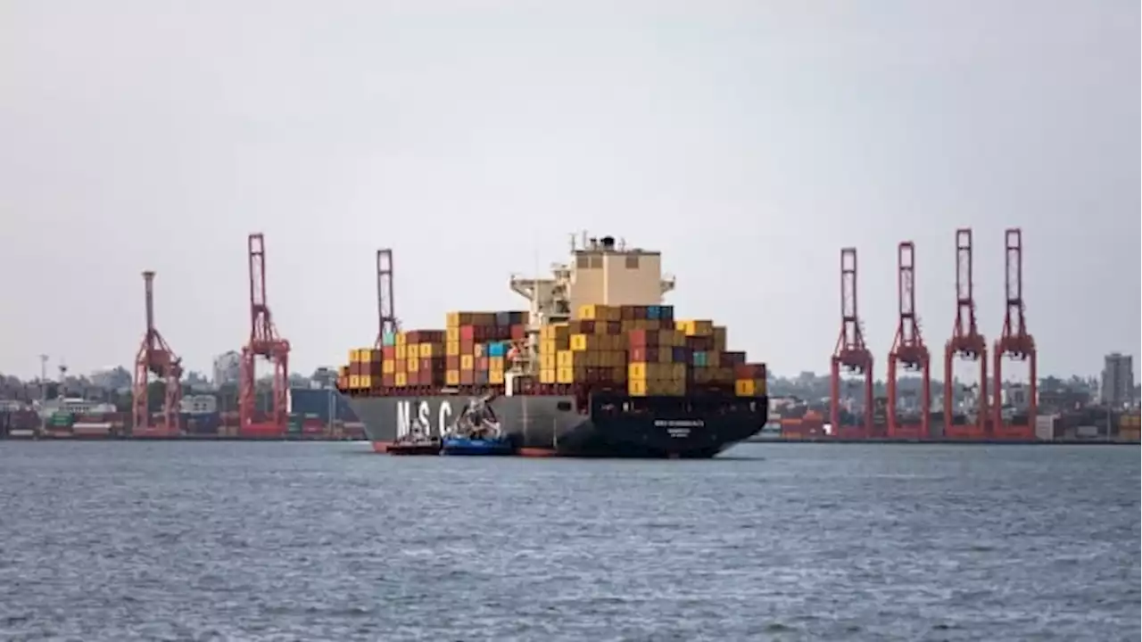 B.C. port strike ends as workers vote to accept new deal | CBC News