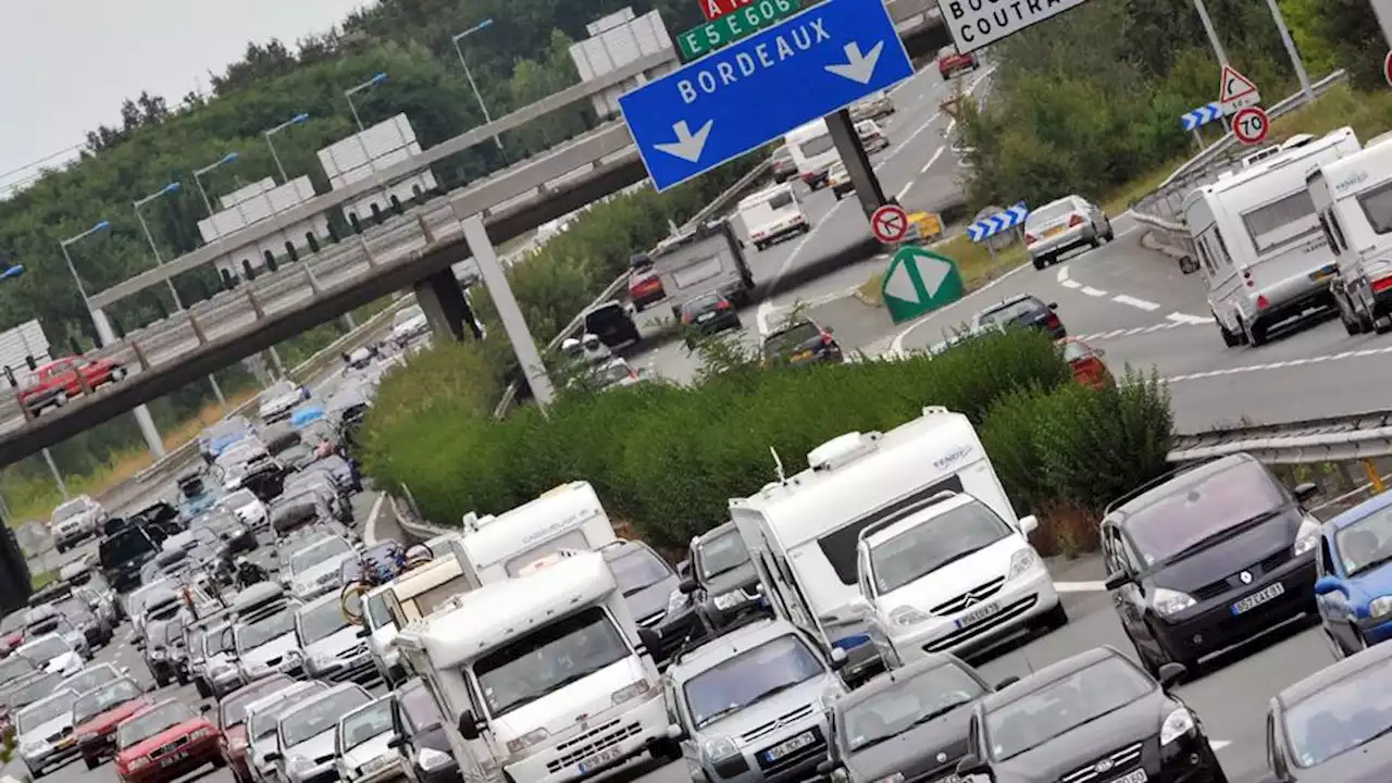 Vacances d’été : près de 1.000 km de bouchons cumulés à la mi-journée