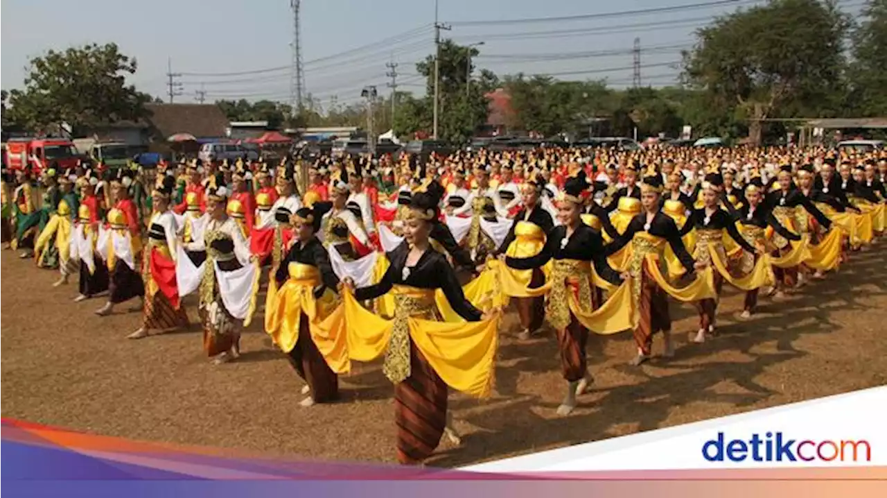 506 Orang Menari Bedoyo Putri Mojosakti Pecahkan Rekor MURI