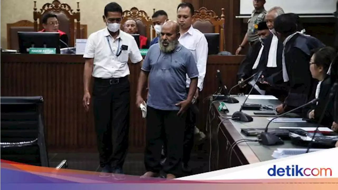 Tak Tahan Tahanan KPK Sebab Lukas Enembe Sering Kencing Sembarangan