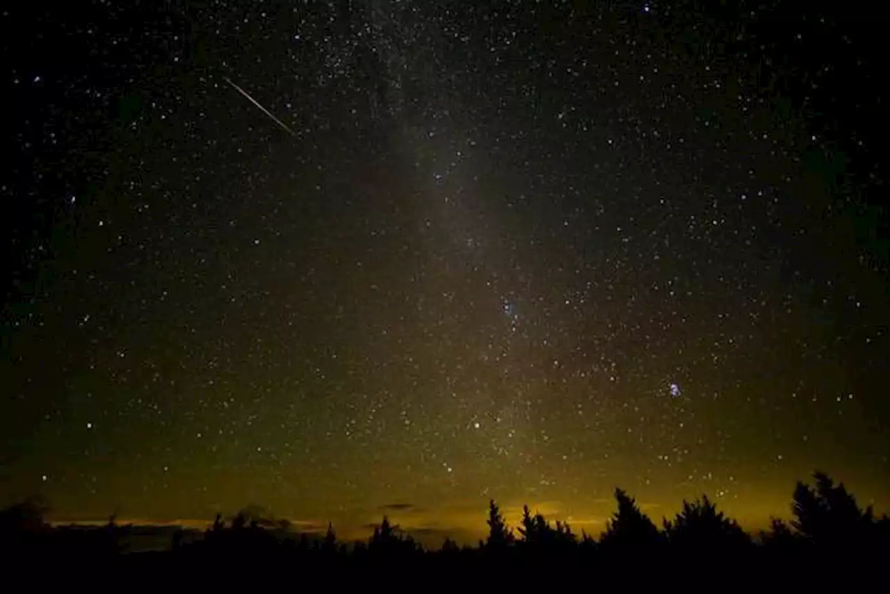 Prográmese en agosto con la lluvia de perseidas, la “superluna azul” y un asteroide