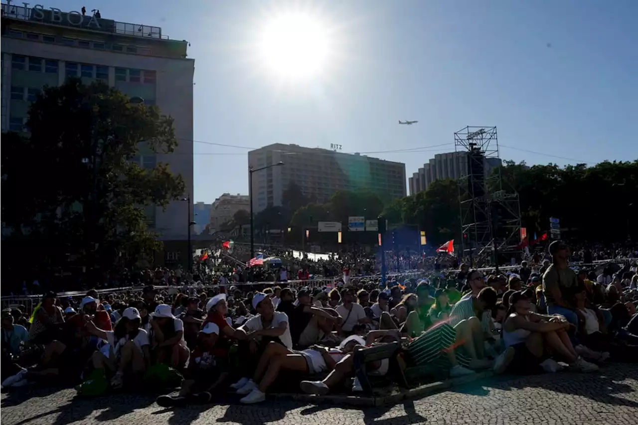 Lisbon on ‘red’ alert as temperatures soar