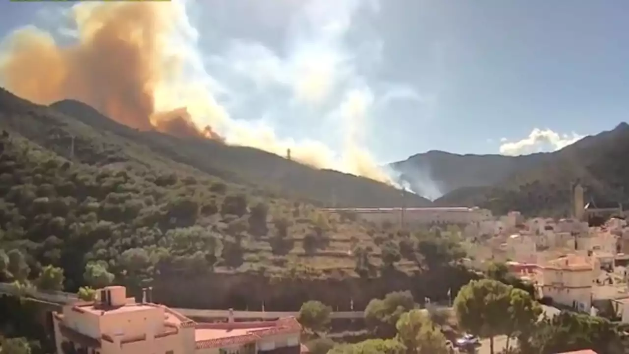 El incendio en Portbou, en Girona ya ha quemado 200 hectáreas y obligado a desalojar a ocho personas de diferentes masías