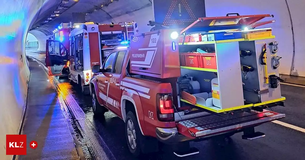 Unfall - Nach Unfall im Assinbergtunnel: Feuerwehr rettete eingeklemmte Person