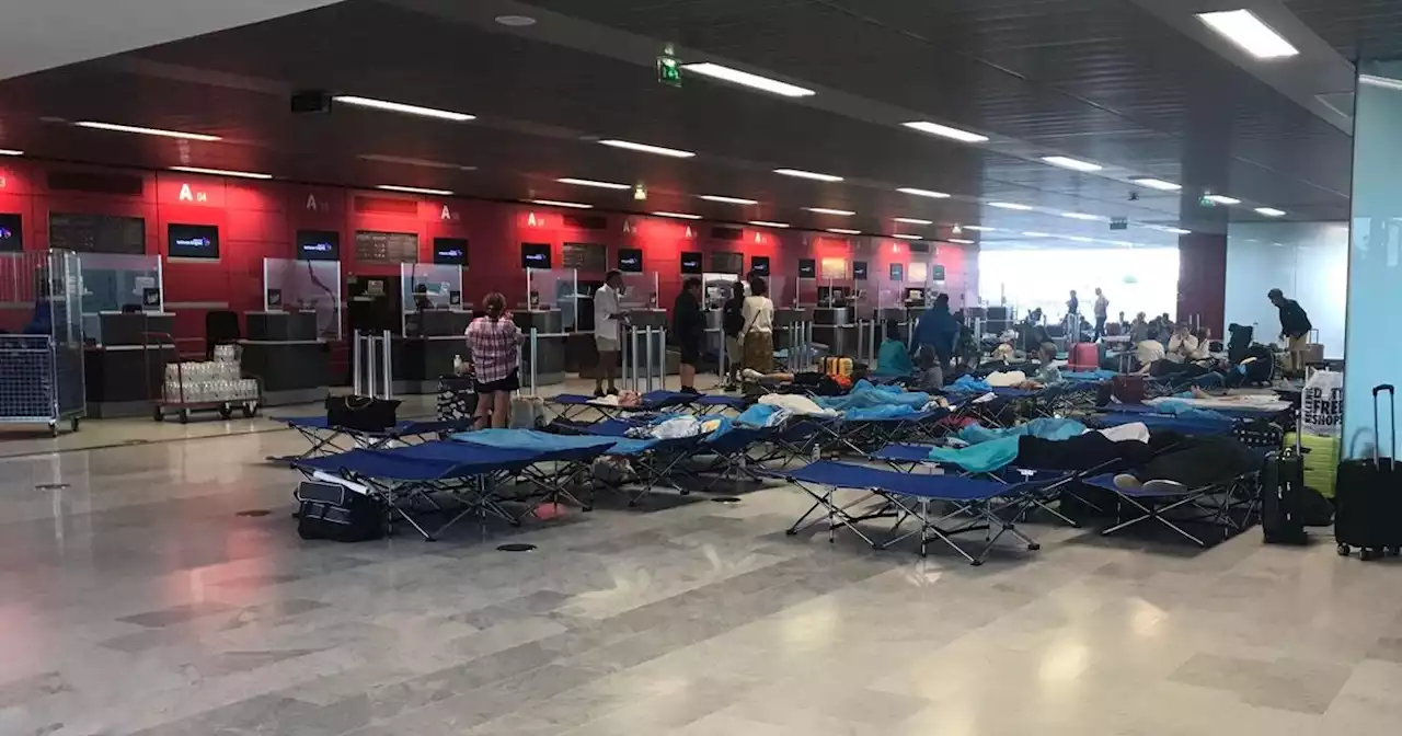 48h de retard, nuit à l’aéroport sur un lit de camp... L’enfer vécu par des passagers de Volotea pour rentrer à Nantes