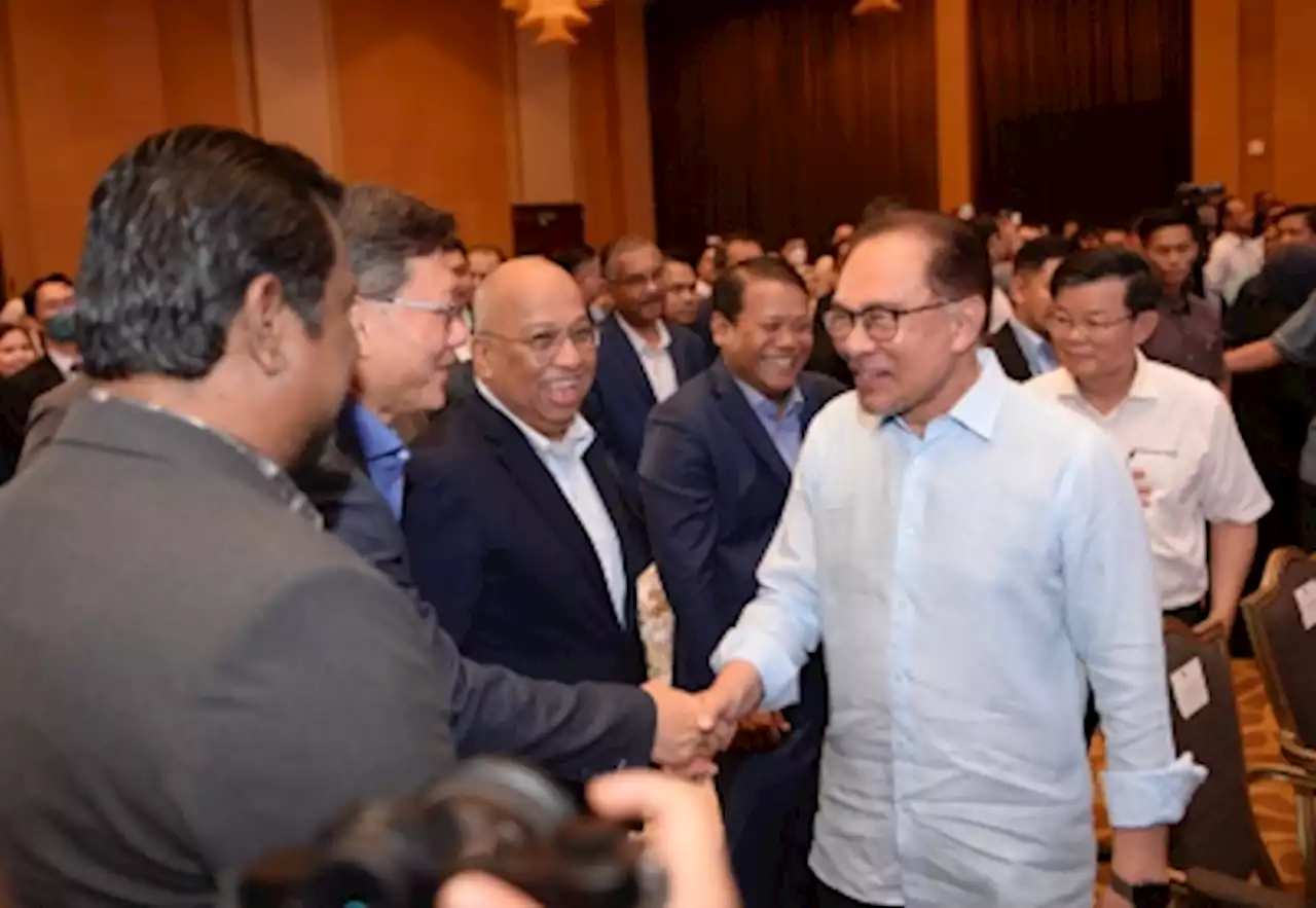 Anwar: With power to shape Malaysia’s future, young voters must choose wisely