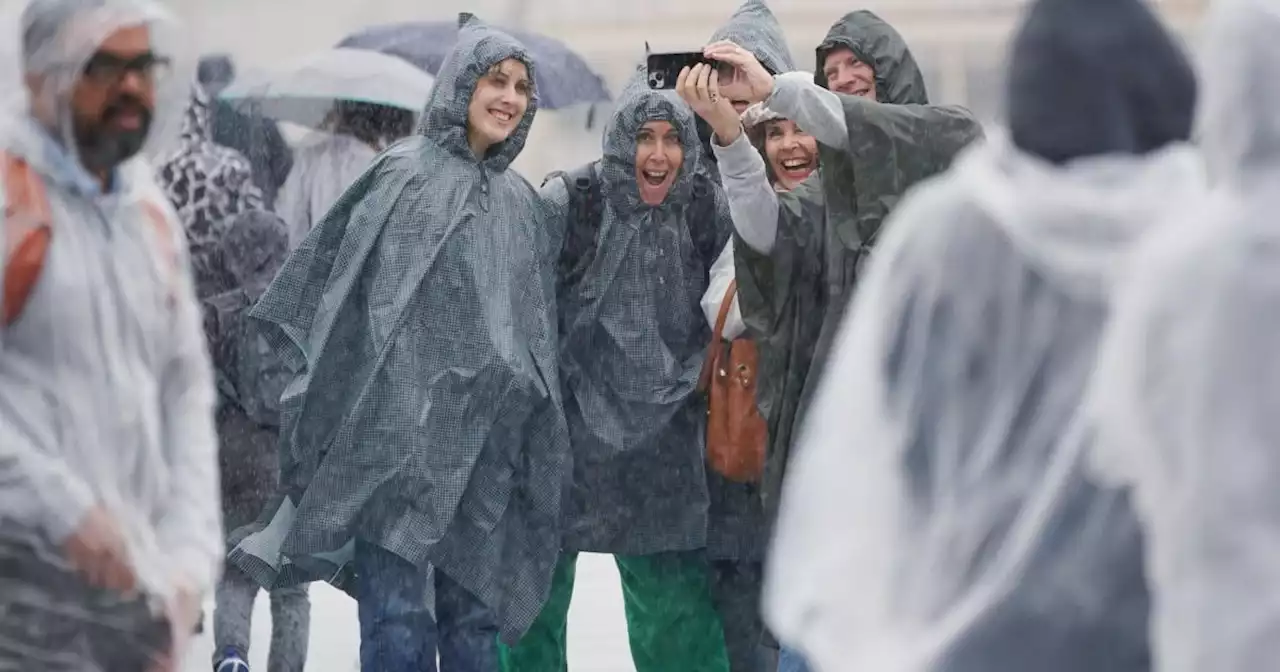 Amber warnings for wind issued as UK braces for Storm Antoni