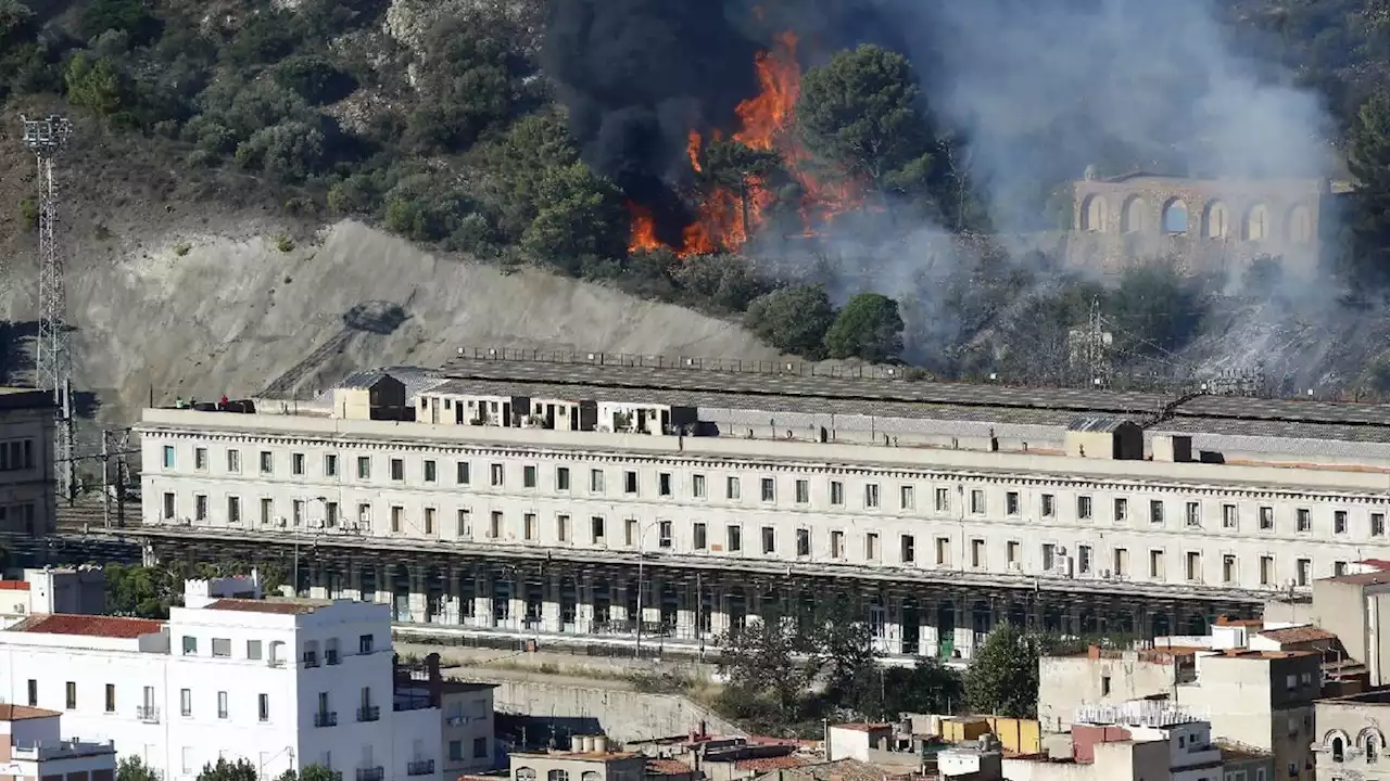 Más de 130 evacuados por un fuerte incendio en la frontera entre España y Francia