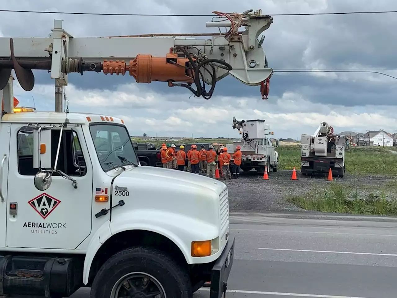 Who’s restoring your power while Hydro Ottawa workers remain on strike?