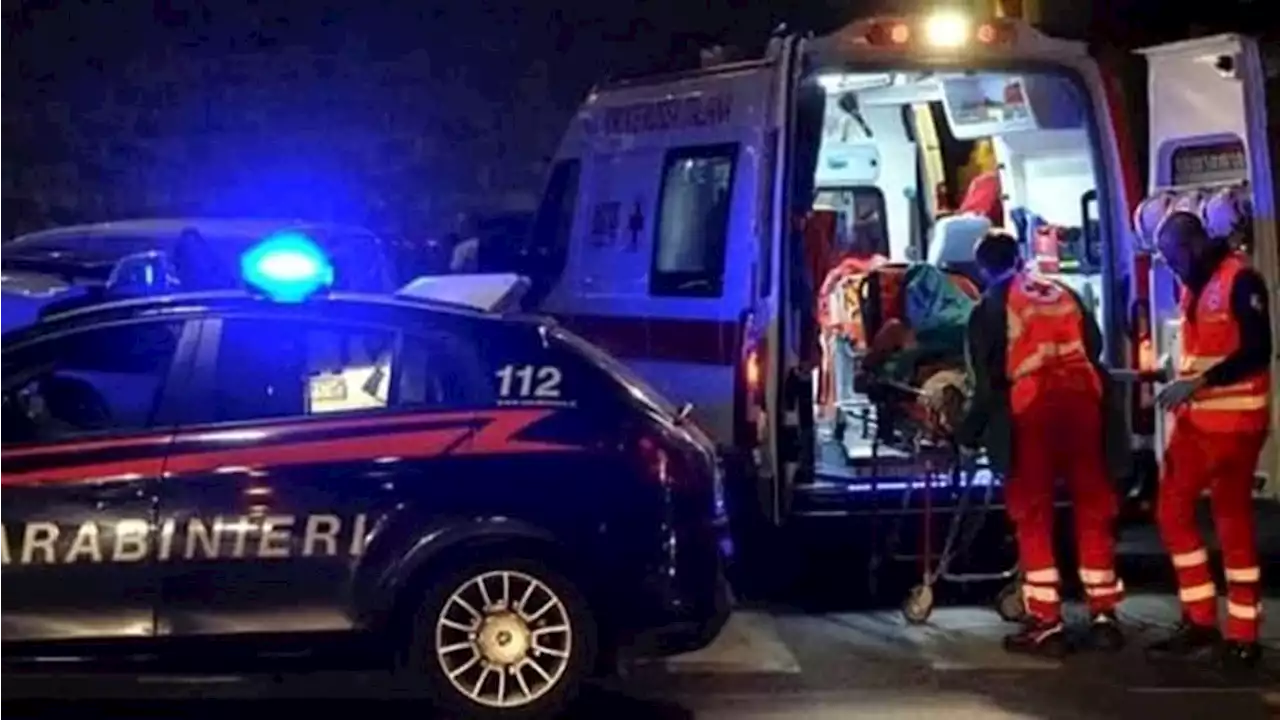 Schianto tra auto e tir in galleria: un morto, code chilometriche sull'A1