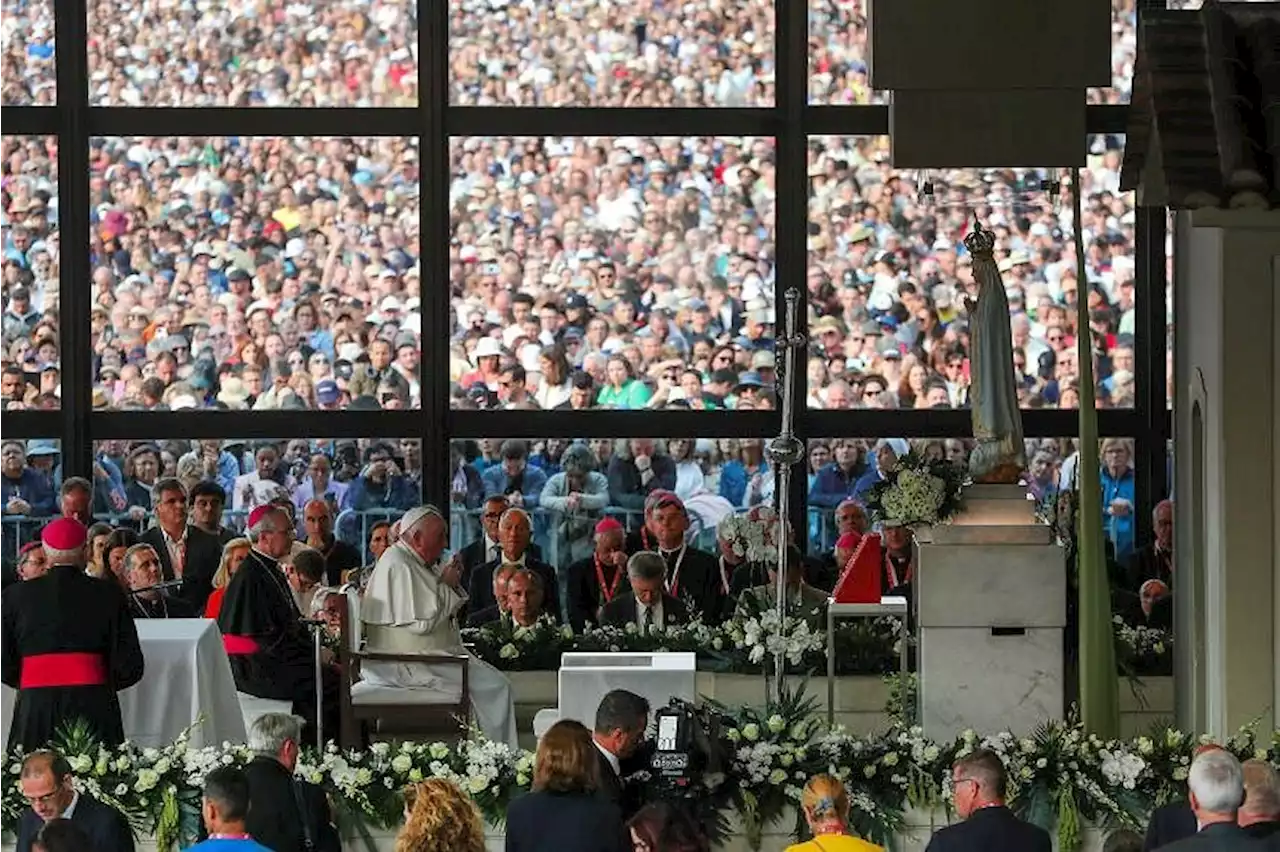 Tens of thousands greet Pope Francis at Portugal’s famed Fatima shrine