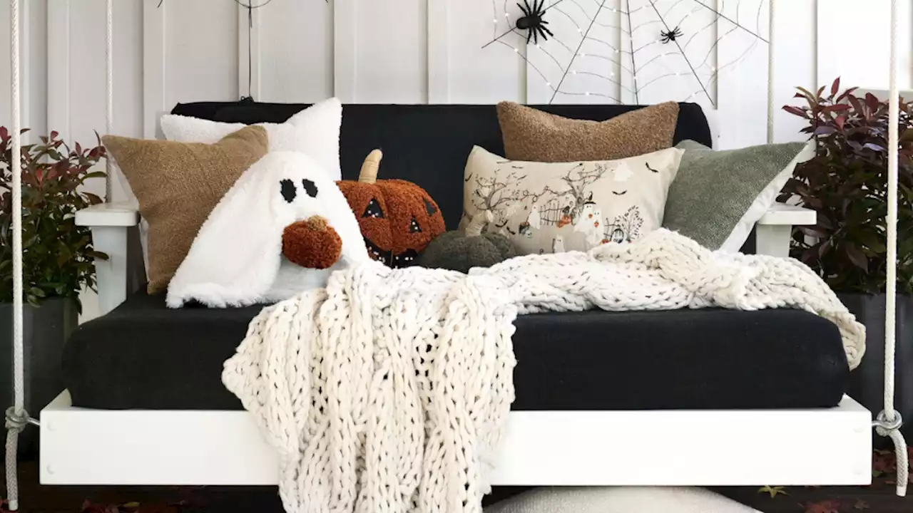 TikTok Convinced Me That I Need Pottery Barn’s Adorable Ghost Pillow This Halloween