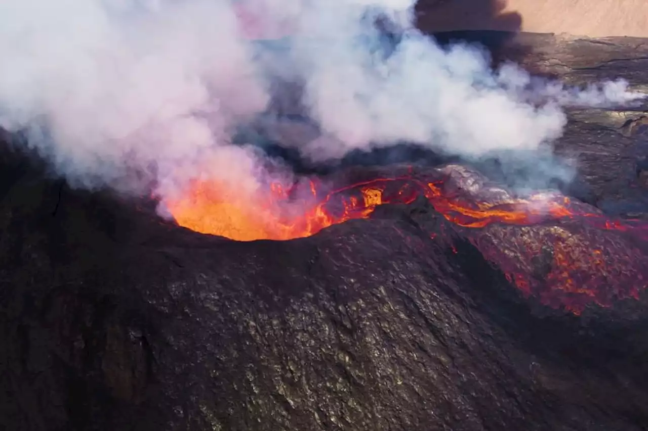 'Bebê vulcão': veja a erupção do vulcão mais novo do mundo