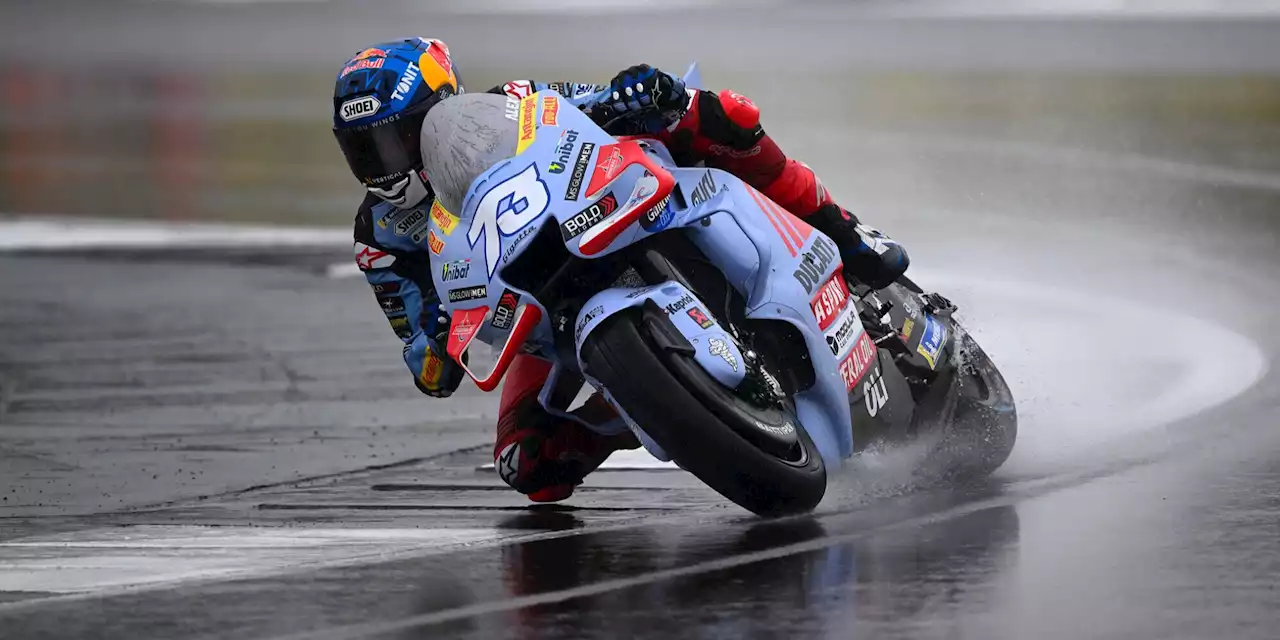 Silverstone MotoGP: Sprint, Alex Marquez beffa Bezzecchi. Bagnaia lontano