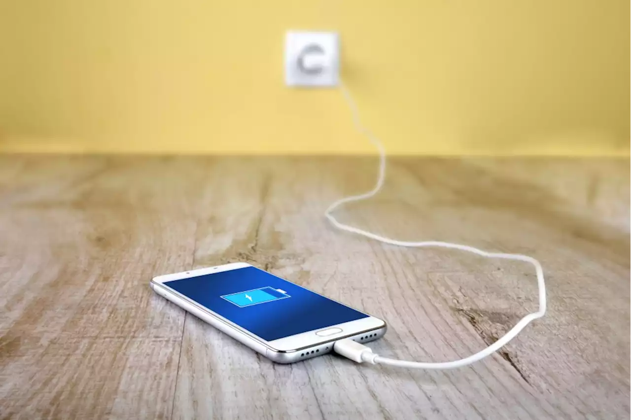 This $10 Lightning Cable Charges Your Phone In Less Time (and With Less Tangles)